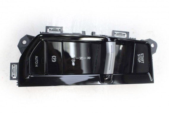 BMW 5 G60 WYBIERAK PANEL...