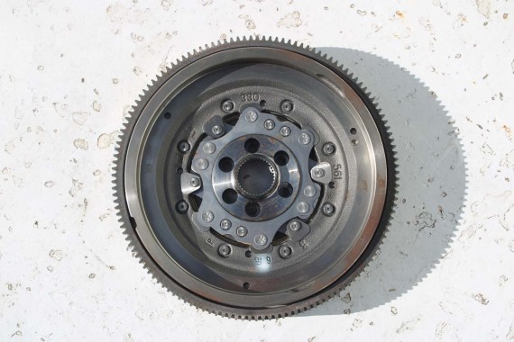 VW TIGUAN KOŁO DWUMASOWE 03L105266DH 03L105266DR ZAMACHOWE 03L 105 266 DH 2,0TDi 4*4 03L105266DH 03L105266DR 03L105266DH SEAT