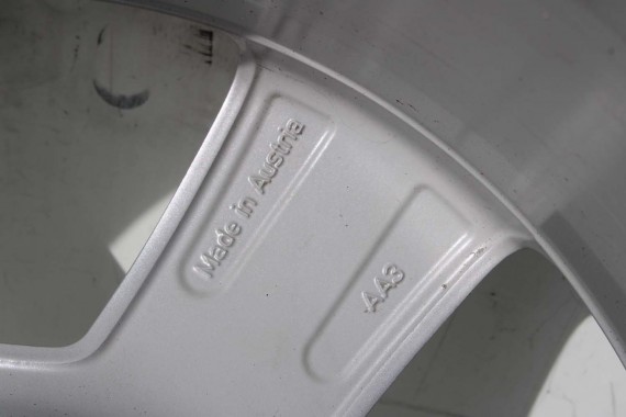 AUDI Q5 FELGI 17 cali 8R0601025S KOŁA felga 7J*17H2 ET33 104W 8R 80A 8R0601025S 8R0601025S 8R0601025S 8R0601025S 8R0601025S