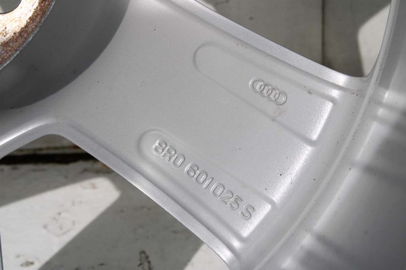 AUDI Q5 FELGI 17 cali 8R0601025S KOŁA felga 7J*17H2 ET33 104W 8R 80A 8R0601025S 8R0601025S 8R0601025S 8R0601025S 8R0601025S