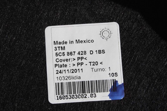 VW THE BEETLE BOCZKI BAGAŻNIKA + DYWAN 5C5867427D 5C5867428D 5C5863463B BOCZEK tapicerka 1BS 5C5867761 5C5867762 5C5 863 463