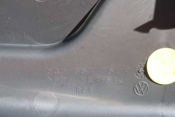 VW THE BEETLE BOCZKI BAGAŻNIKA + DYWAN 5C5867427D 5C5867428D 5C5863463B BOCZEK tapicerka 1BS 5C5867761 5C5867762 5C5 863 463