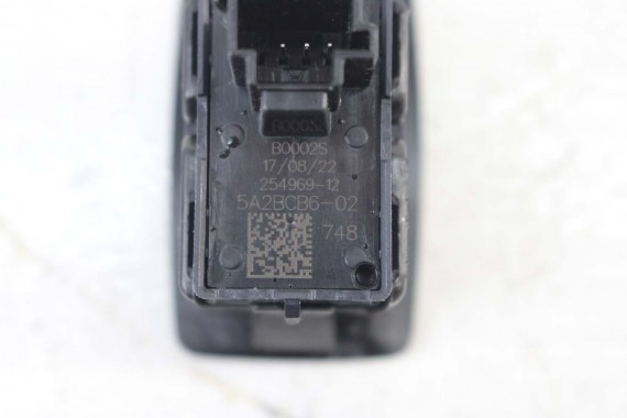 BMW 5 G61 PRZYCISK 5A2BCB6 61315A2BCB6 drzwi panel 5A2BCB6 przyciski BAGAŻNIKA klapy tył 5A2BCB6 61315A2BCB6 5A2BCB6 5A2BCB6 G60
