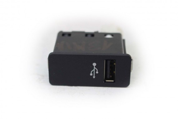 BMW PORT USB PRZYŁĄCZE 6820397 gniazdo X1 F48 F45 F46 MINI F54 F55 F56 F57 F60 84106820397 6820397 6820397 6820397 6820397 LCi