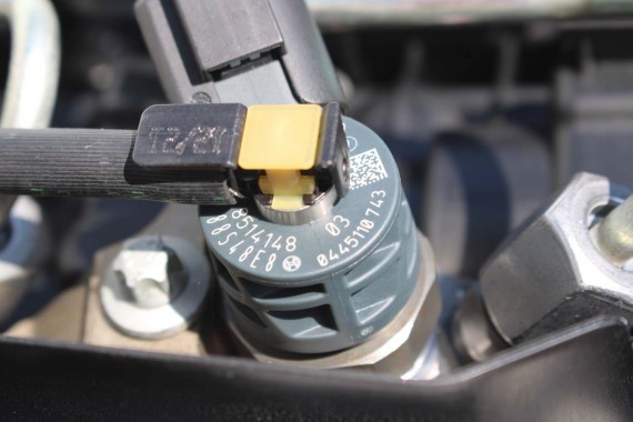 BMW 5 G30 G31 UKŁAD PALIWOWY 2.0 D WTRYSKI 8514148 + LISTWA 8514154 +pompa 8511626 silnik diesel 13538514148 13538516196 8514148