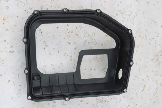 VW ID4 KIEROWNICA POWIETRZA 1EB260377A WLOT KANAŁ MOCOWANIE 1EB260377A 1EC260377A OBUDOWA MOCOWANIE FILTRA POWIETRZA 1EB260377