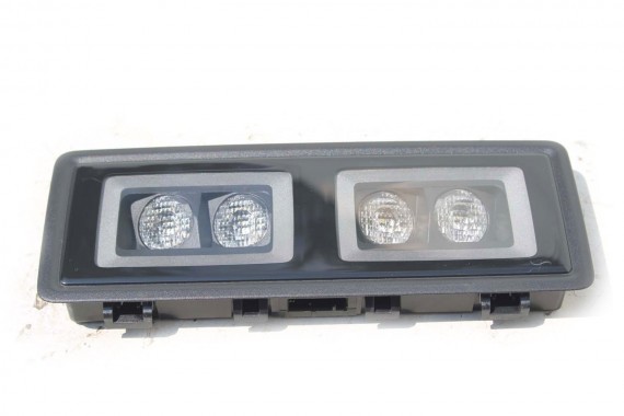 VW ID4 LAMPKA OŚWIETLENIE...