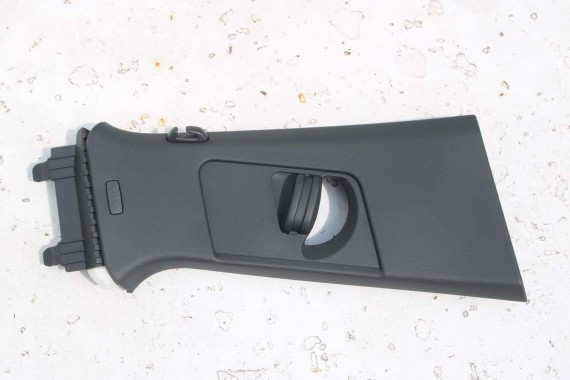 VW ID4 Pro PODSUFITKA 11A867501BE TAPICERKA + słupki czarna 11A867233F 11A867234F 11A867243C 11A867244C 11A857551C 11A857552D