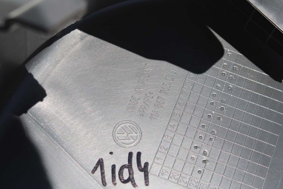 VW ID4 Pro POSZYCIE SŁUPEK D 11B863483A 11B863484A dolne podłogi kolor SŁUPKA 11A867765C 11A867766C 11A863371 11A863372