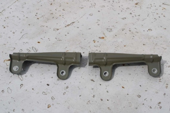 VW ID4 WSPORNIK ŚLIZG WSPORNIK BŁOTNIKA 11A821431 11A821432 prowadnica mocowanie 11A821431 11A821432 11A821431 11A821432