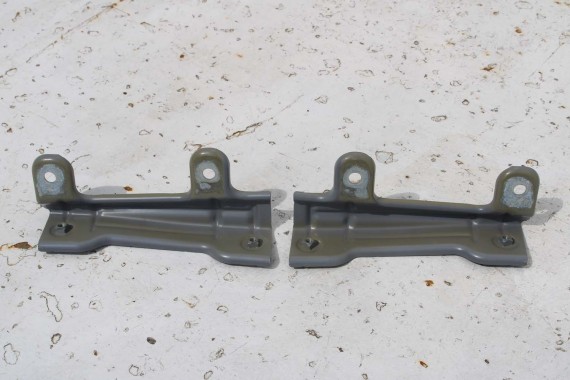 VW ID4 WSPORNIK ŚLIZG WSPORNIK BŁOTNIKA 11A821431 11A821432 prowadnica mocowanie 11A821431 11A821432 11A821431 11A821432