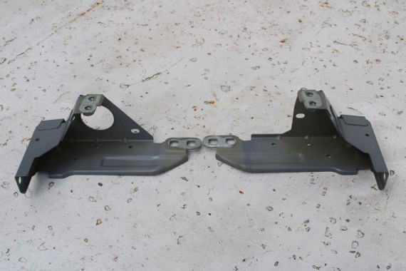 VW ID4 WSPORNIK ŚLIZG WSPORNIK BŁOTNIKA 10A803713 10A803714 prowadnica mocowanie 10A803713 10A803714 L+P