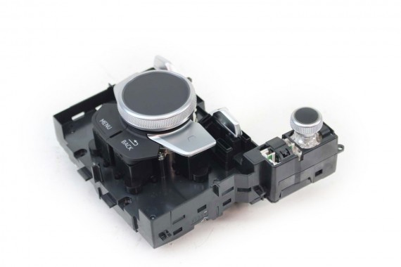 AUDI A3 PANEL gałka MMI 8V0919614BM 3g+ 8V TOUCHPAD STEROWANIA 8V0 919 614 BM 6PS soul (czerń) z touchpadem FL LIFT 8V0919614BM