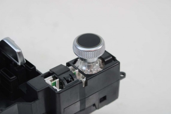 AUDI A3 PANEL gałka MMI 8V0919614BM 3g+ 8V TOUCHPAD STEROWANIA 8V0 919 614 BM 6PS soul (czerń) z touchpadem FL LIFT 8V0919614BM