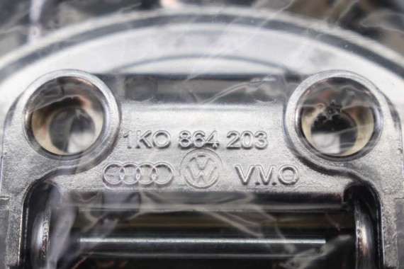 AUDI UCHWYT MOCOWANIE BAGAŻNIKA 1K0864203C 1K0 864 203 C bagażu 1K0864203 ładunku uchwyty chrom uchwyt zabezpieczenie ładunków