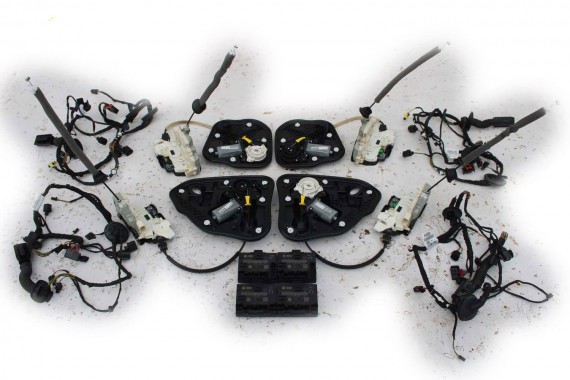 AUDI A7 DOCIĄGANIE DRZWI...