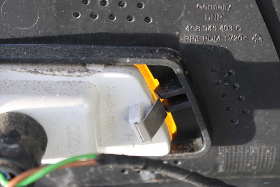 AUDI A7 FL LIFT PRZÓD maska błotniki zderzak pas przedni lampy wzmocnienie FULL LED 4G8 2014- W1W1 LX5R 4G8941033M 4G8941034M