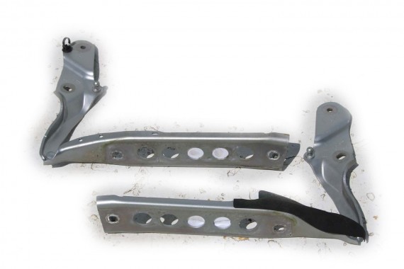 AUDI A8 ZAWIAS MASKI PRZÓD...