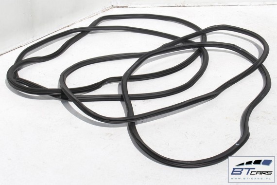 AUDI A4 SEDAN USZCZELKI DRZWI 8W0831721 8W5833721 8W0 831 721 A uszczelka 8W0831721A 8W5833721A 8W0831721B 8W5833721B 8W0831721C