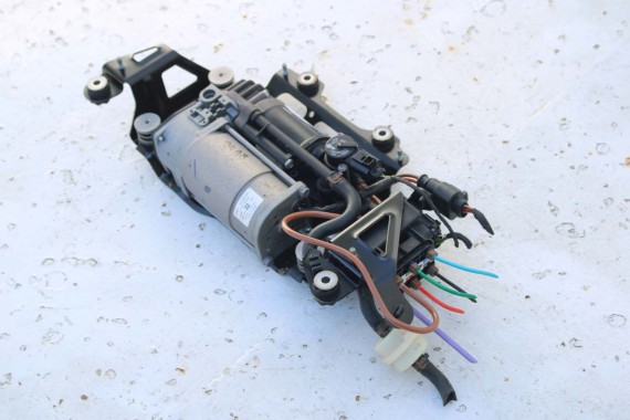 AUDI A8 S8 KOMPRESOR 4H0616005C 4H0616005D 4H0 616 005 POMPA SPRĘŻARKA ZAWIESZENIA 4H agregat d4 4H0616005C 4H0616005D 4H0616005