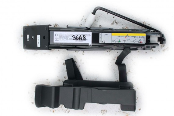 AUDI A8 LEWAREK PODNOŚNIK...