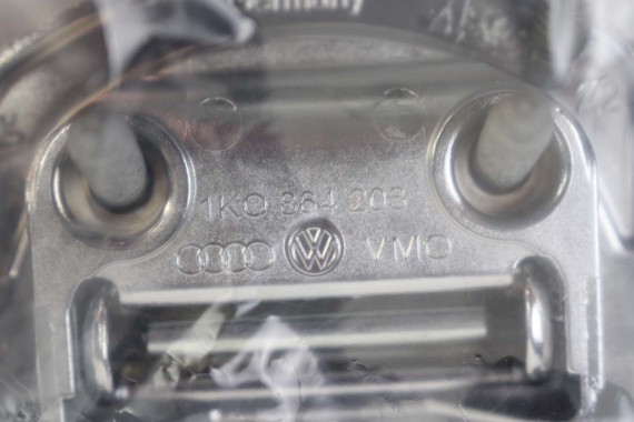 AUDI UCHWYT MOCOWANIE BAGAŻNIKA 1K0864203C 1K0 864 203 C bagażu 1K0864203 ładunku uchwyty chrom uchwyt zabezpieczenie ładunków