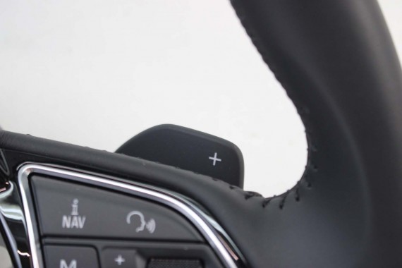 AUDI A8 KIEROWNICA + BIEGI 4H0419091AF 4H0419091AQ podgrzewana Kolor : INU 4H0 419 091 AF D4 4H0419091AQ 4H0419091AF 4H0419091AQ