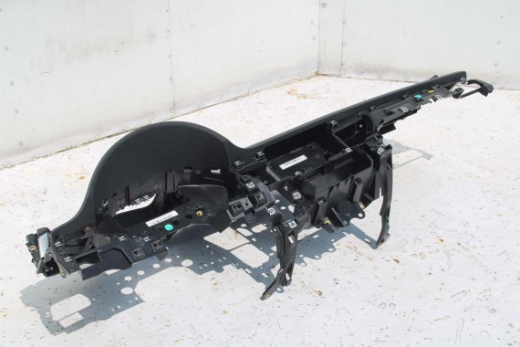 AUDI A8 KONSOLA DESKA ROZDZIELCZA KOKPIT PULPIT 4H1857001J Kolor 38M czarny 4H D4 4H1857001J 4H1857001N 4H1857001J 4H1857001N