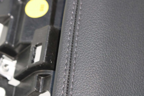 AUDI A8 KONSOLA DESKA ROZDZIELCZA KOKPIT PULPIT 4H1857001J Kolor 38M czarny 4H D4 4H1857001J 4H1857001N 4H1857001J 4H1857001N