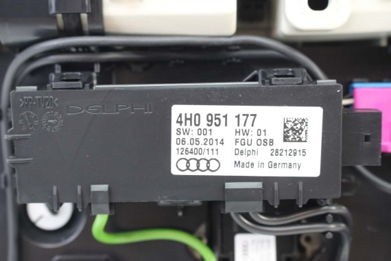 AUDI A8 LAMPKA OŚWIETLENIE PODSUFITKI 4H0947135N 4H0 947 135 N Kolor: ET1 - kryształowo srebrny 4H0947135N 4H0947135N 4H0947135N