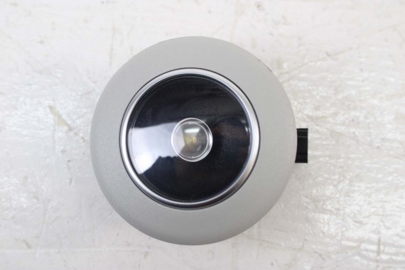 AUDI A8 LAMPKA OŚWIETLENIE PODSUFITKI  4H4947303B 4H4947303 Kolor: ET1 - kryształowo srebrny 4H4947303B 4H4947303 4H4947303B