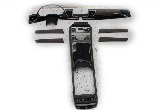 AUDI A8 LISTWY OZDOBNE...