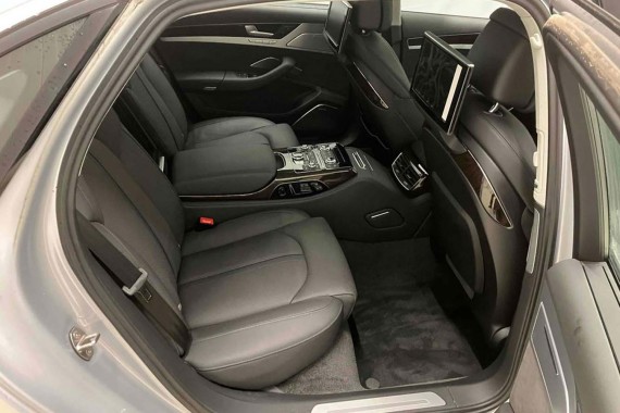 AUDI A8 D4 LAMPKA OŚWIETLENIE PODSUFITKI 4H4858563A 4H4 858 563 panel kabiny led Lusterko do makijażu lustro ET1 srebrny 4H