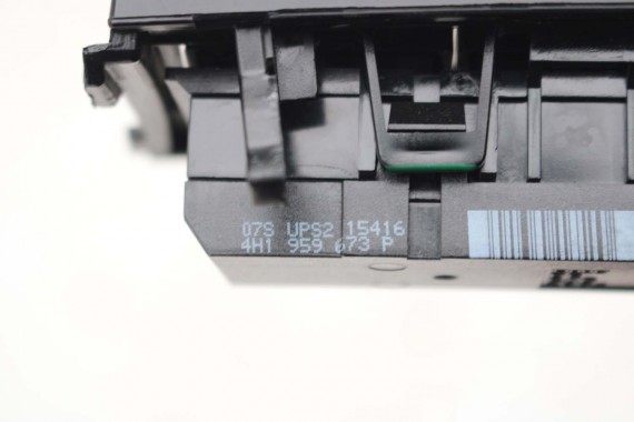 AUDI A8 PANEL Z PRZYCISKAMI PRZYCISKI 4H1959673P 4H0820911B przycisk 4H1 959 673 P 4H1959673P 4H1959673P 4H1959673P 4H1959673