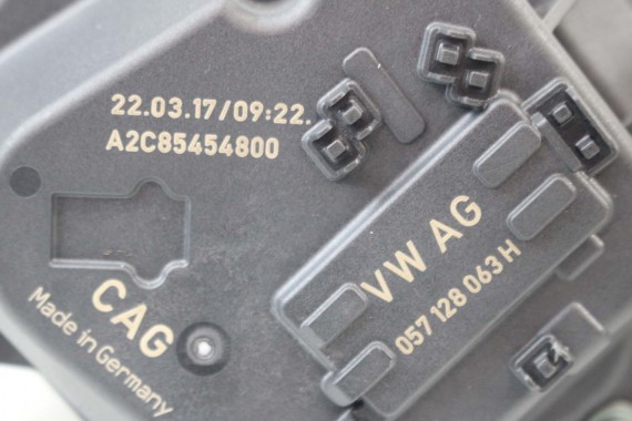 AUDI A8 Q7 PRZEPUSTNICA 057128063H 057128063E 057128063H 057 128 063 H klapka nastawnik 4.2 TDi diesel 057128063E 057128063E VW