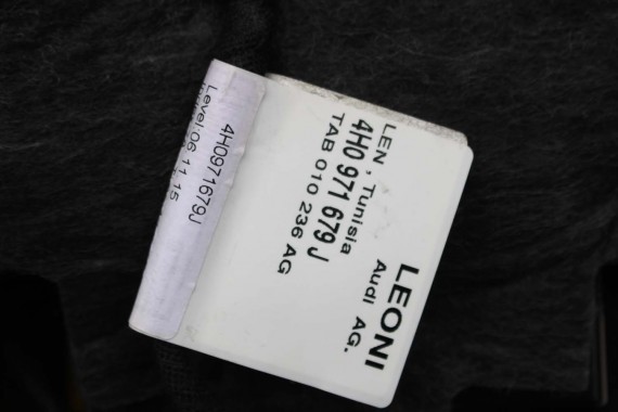 AUDI A8 SCHOWEK KONSOLI PASAŻERA 4H1857096J 24A 4H1 857 096 J 24A - czarny (soul) D4 4H1857096E 4H1857096J 4H1857096E 4H1857096J