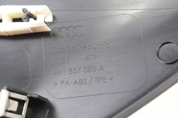 AUDI A8 ZAŚLEPKA KONSOLI WYKONCZENIE TAPICERKA 4H1857085A 4H1857086A  4H1 857 085 A boczna d4 2010-2017 4H1857085A 4H1857086A
