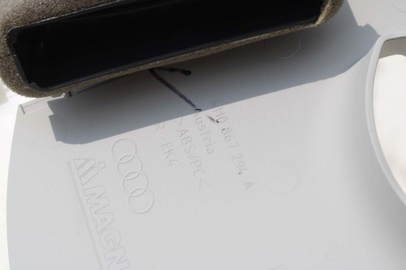 AUDI A8 SŁUPEK B 4H0867239B 4H0867240B poszycie podsufitki 4H0 867 239 B 4H D4 ŚRODKOWY ŚRODKOWA TAPICERKA 4H0867239E 4H0867240E