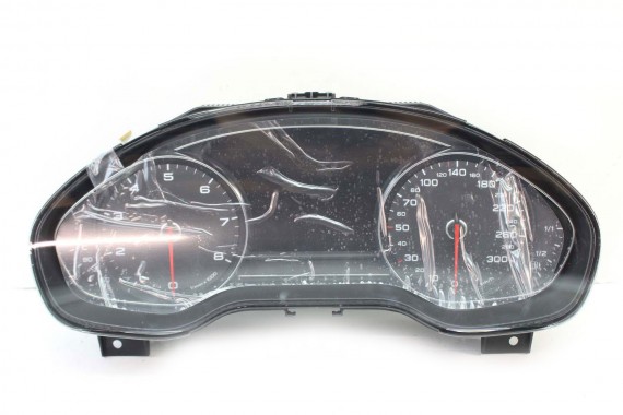 AUDI A8 LIFT ZEGARY...