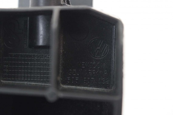 VW THE BEETLE ŚLIZG 5C5807131 5C5807132 5C5807131 5C5807132 5C5807131 5C5807132 5C5807131 5C5807132 5C5807131 5C5807132 5C tył