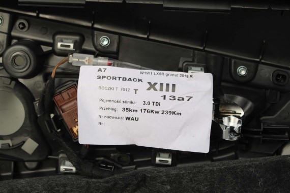 AUDI A7 BOCZEK BOCZKI DRZWI drzwiowe tapicerka skóra 4G8 4G8867103 4G8867104 4G8867303 4G8867304 4G8867103 4G8867104 4G8867303