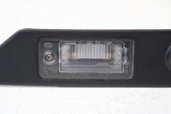 AUDI LAMPKI OŚWIETLENIE REJESTRACJI 8E0827574C 8E0 827 574 LISTWA Z LAMPKAMI TYLNEJ TABLICY REJESTRACYJNEJ 8E0827574C 8E0827574