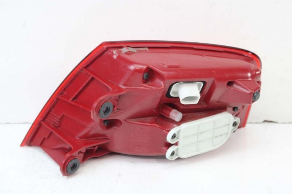 AUDI A8 LAMPA TYŁ TYLNA W BŁOTNIK 4H0945095 4H0945096 4H 4H0 945 095 błotnika EUROPA 4H0945095 4H0945096 4H0945095D 4H0945096D