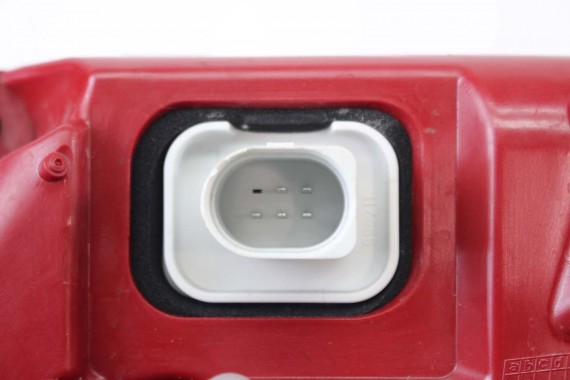 AUDI A8 LAMPA TYŁ TYLNA W BŁOTNIK 4H0945095 4H0945096 4H 4H0 945 095 błotnika EUROPA 4H0945095 4H0945096 4H0945095D 4H0945096D