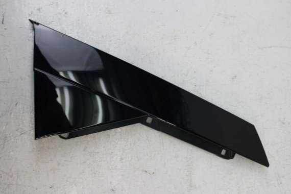 AUDI A4 8W  LISTWA DRZWI 8W0837902 8W0839902 8W0837638A drzwiowa przód przednia SŁUPEK B 8W0837902A