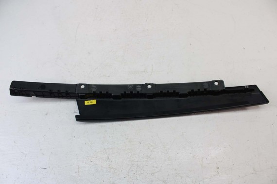 AUDI A4 8W  LISTWA DRZWI 8W0837902 8W0839902 8W0837638A drzwiowa przód przednia SŁUPEK B 8W0837902A