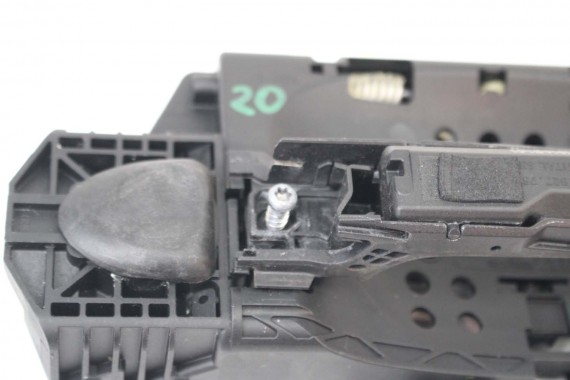 AUDI A4 8W KLAMKA DRZWI 8W0837206 TYŁ tylne przód przednie Kessy 8W0837812 8W0837240 8W0927754 8W0837205 8W1837811 8W0837239 B9