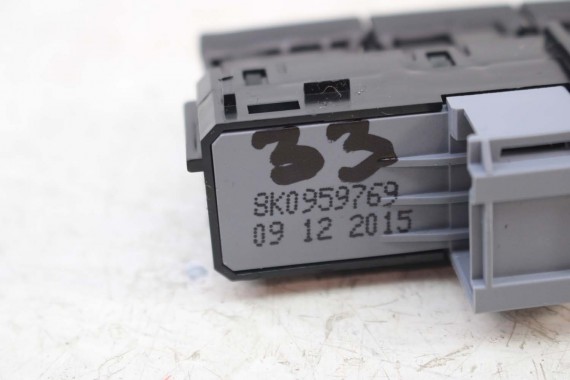 AUDI A4 A5 PRZYCISKI PANEL PAMIĘCI FOTELI 8K0959769 8K0 959 769 8K B8 8T PRZYCISK SAMOCHODOWY 8K0959769 8K0959769 8K0959769