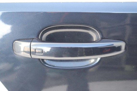 AUDI A5 SPORTBACK DRZWI PRAWE PRZÓD + TYŁ STRONA PRAWA przednie + tylne 2 sztuki 8T 8T8 W1W1 LX5R Niebieski 8T8831052 8T8833052