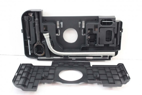 AUDI A5 SPORTBACK 8T8813685 KLUCZ DO KÓŁ + ETUI + ŚRUBOKRĘT + hak ucho 8K0805615 8N0012219 8Z0012255 Schowek z Narzędziami